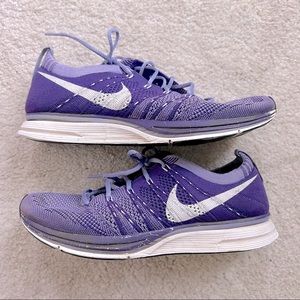 NIKE Women's Flyknit Trainer Purple Sneakers 5.5